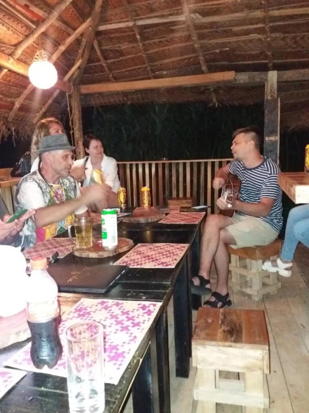 希克杜沃 玛莉卡黄楼旅馆酒店 外观 照片